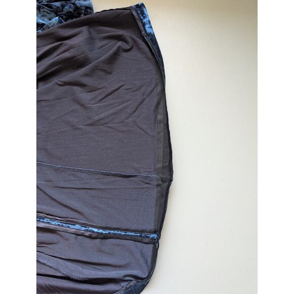 Galvan London Long-Sleeve Deep-V Hammered Velvet Cocktail Dress SZ 4 Blue #1D459 - Picture 14 of 16